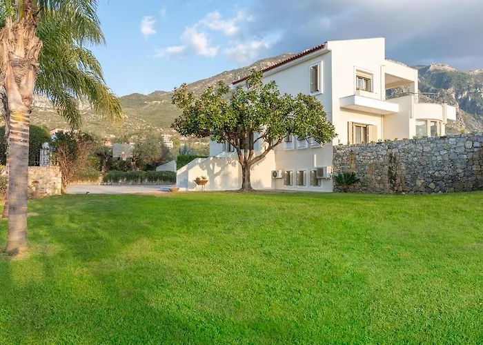 Magnolia Mansion Villa